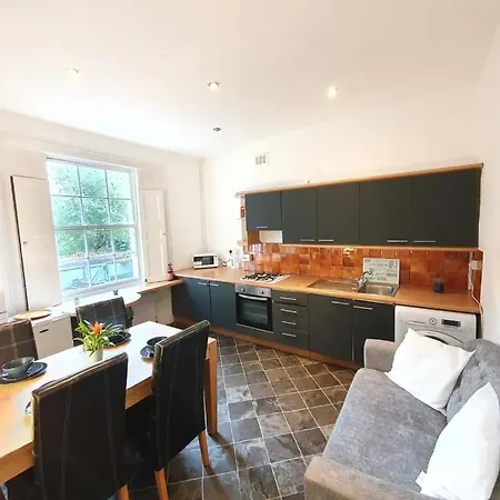 Holiday home 5 Bedrooms House In King's Cross London