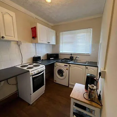 Apartment Walthamstow - - Sleeps 3 - Streetparking London