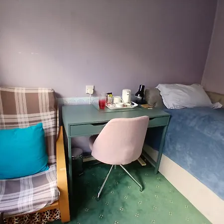 Cosy Single Only For Ladies In Tower Bridge Guest house *
