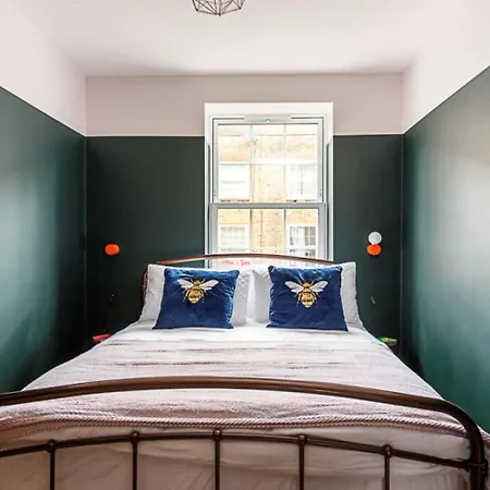 Shoreditch Cosy Sleeps 6 Apartment London