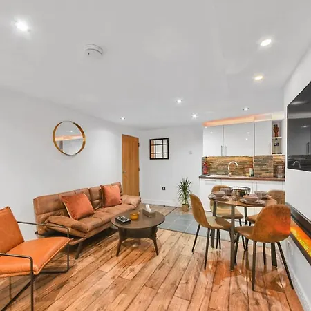 E15stratford 3bed 2bath Parking Apartment