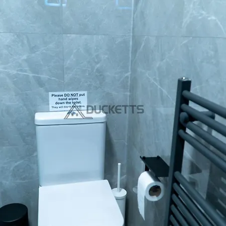 Elegance Suits 20 Minutes To Bed & Breakfast London
