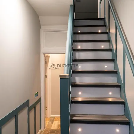 Bed & Breakfast Elegance Suits 20 Minutes To
