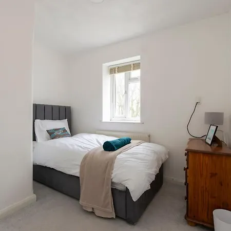 Long In Chingford Perfect For Contractors * Enfield