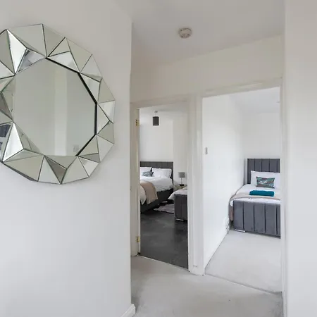 Apartment Long In Chingford Perfect For Contractors *