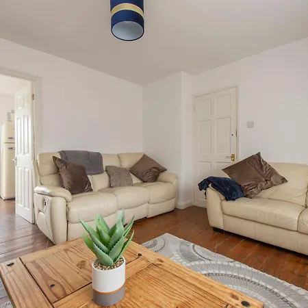 Apartment Long In Chingford Perfect For Contractors *