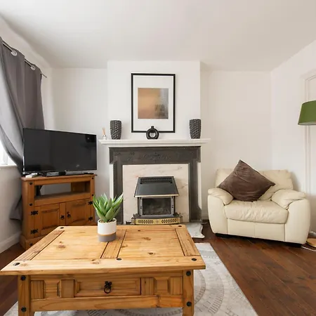 Long In Chingford Perfect For Contractors Enfield