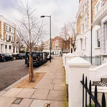 2 Bed Portobello Rd - Moments From Tube! * London