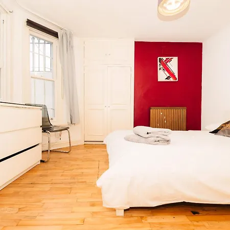 2 Bed Portobello Rd - Moments From Tube! Feriehus *