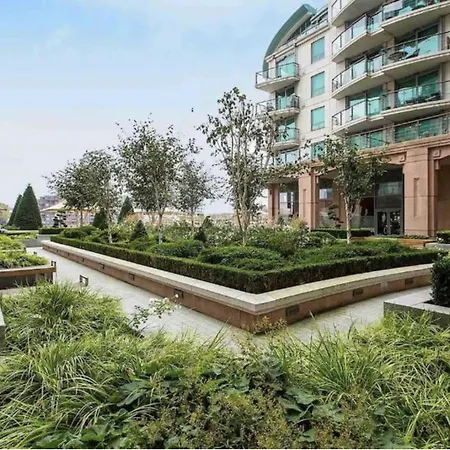 Apartment Flat In For 4 London