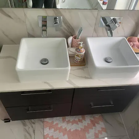 Holiday home Large 4 Bed Lux House
