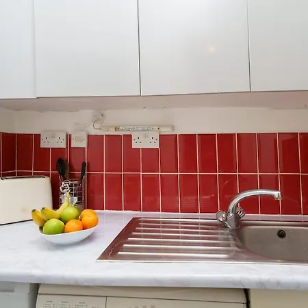 Stunning 2 Bed Flat In Central Fulham London