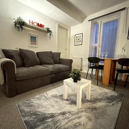 Apartment Stunning 2 Bed Flat In Central Fulham