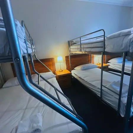 Hotel Helen's Near Wembley Londra