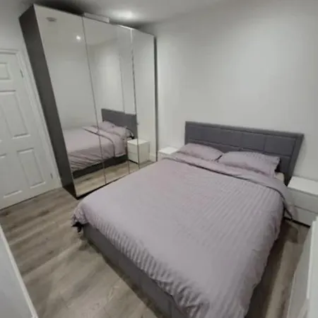 Apartment Modern Flat Next To Westfield *
