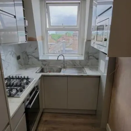 Apartment Modern Flat Next To Westfield London