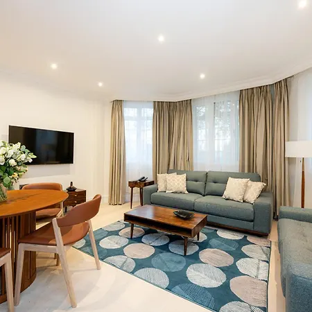 Fountain House Aparthotel 5*