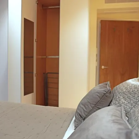 Westminster Two Bed One Bath Sleeps 5 * Londres