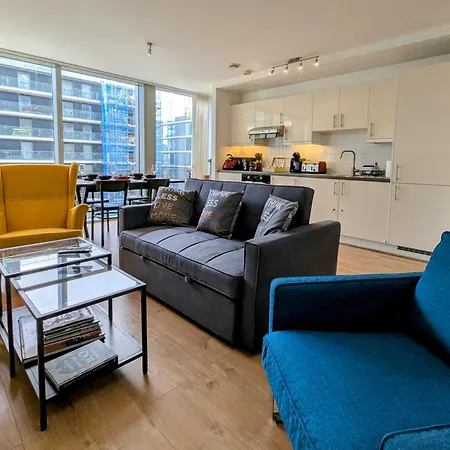 Charming 2-bedroom Canary Wharf -