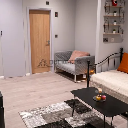 Elegance Suits 20 Minutes To Bed & Breakfast