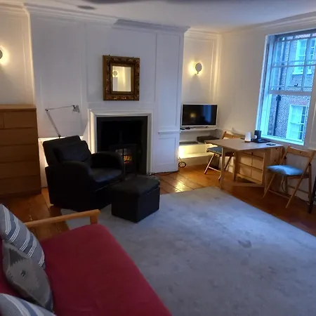 Large Bright Soho Flat With Large Terrace