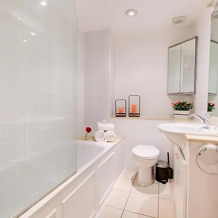 1 Bdr Flat In Marylebone Apartment London