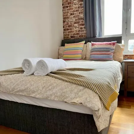 2 Bedroom Flat Bermondsey Tower Bridge *