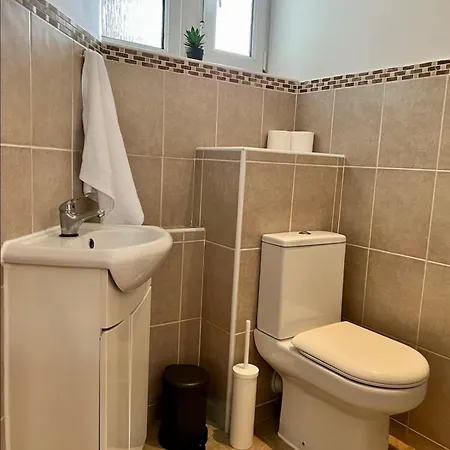 2 Bedroom Flat Bermondsey Tower Bridge London