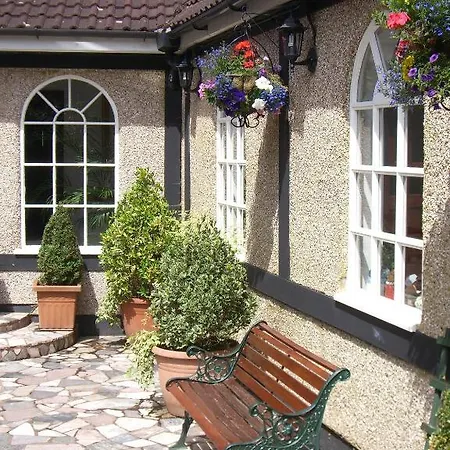 Kings Paget Hotel 3*