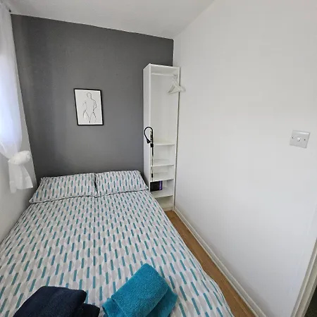 Modern Spacious 10 Minutes From Eye Londres