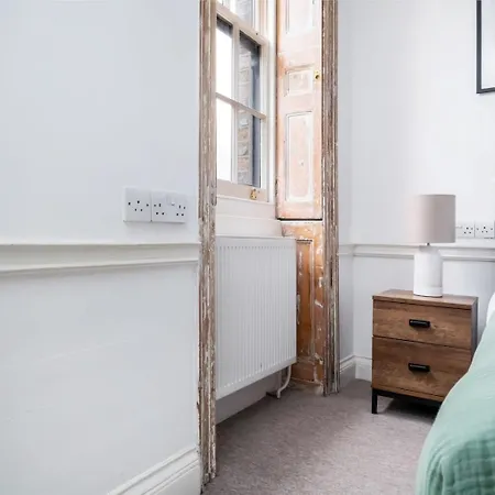 Bnbnook - 2br With Patio - Westminster & Big Ben * Londen