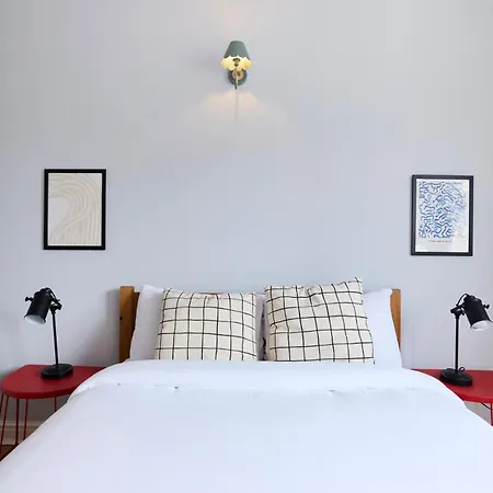 The Wray Crescent Hideout - Stylish 4bdr With Parking Apartment London