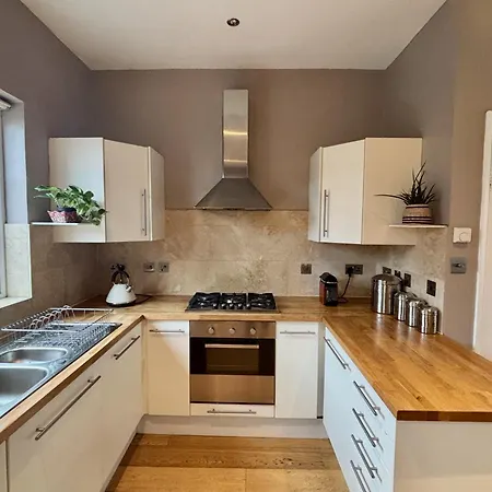Luxury 2 Bed Flat Kings Road, Fulham * London