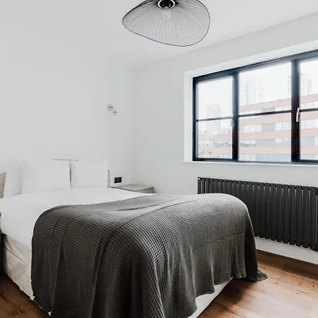 Blueground Whitechapel Balcony Nr Shops Bars Lon-569 Apartment London