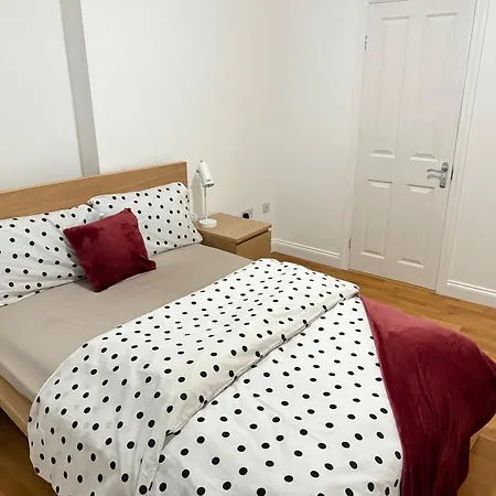 Aparthotel Chariss Homes Norwood