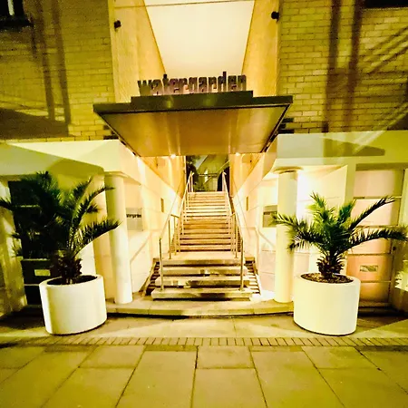 Modern Flat In Canary Wharf Apartment London