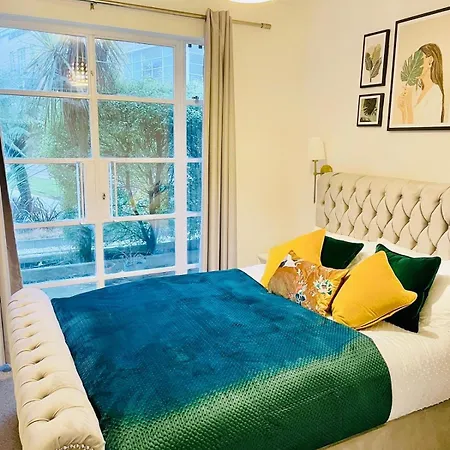 Modern Flat In Canary Wharf Apartment *