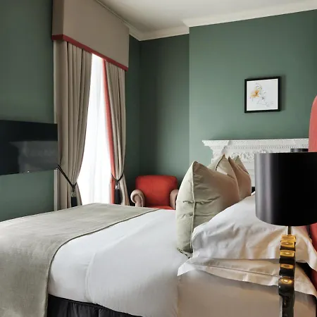 Montagu Place 4*
