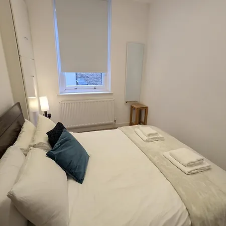- Great Location Apartment