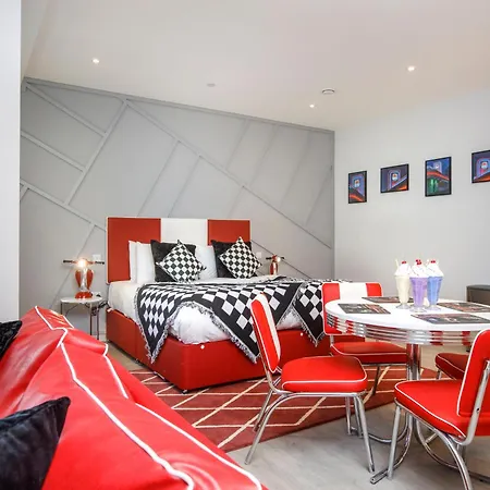 Palm Tree House Apartment Farnborough (Kent)