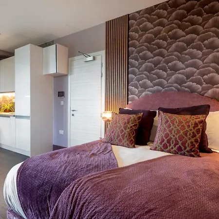 Palm Tree House Apartment Farnborough (Kent)