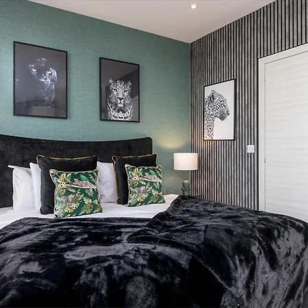 Palm Tree House * Farnborough (Kent)