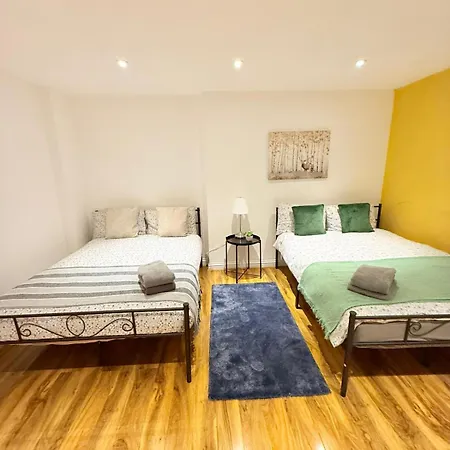 Kensington Guest 98 * London