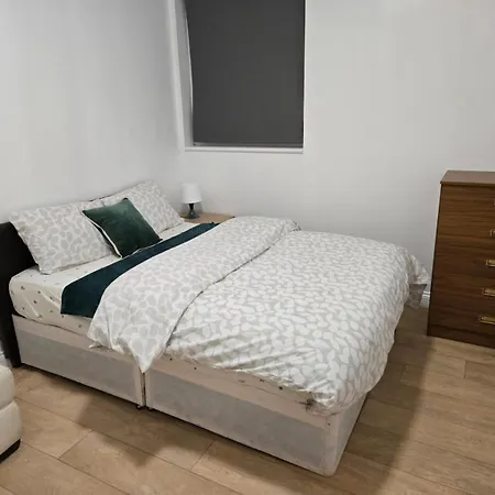 Aparthotel Chariss Homes Norwood