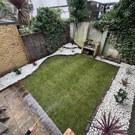 Urban Hideaway, Private Garden, 2 Mins To Station *