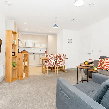 Apartmán Modern 1br With Balcony & View, Wandsworth