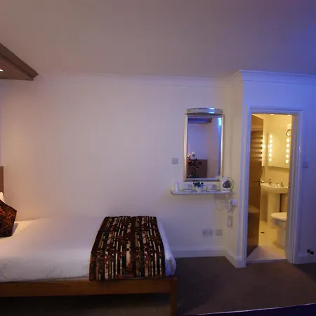 Abbey Court - Hyde Park