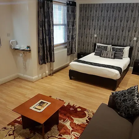 Abbey Court - Hyde Park