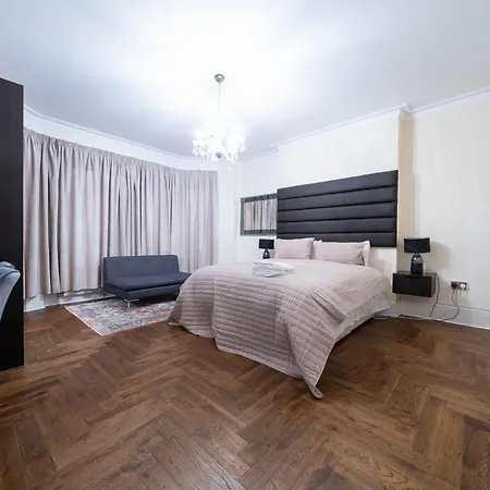 Apartment Hyde Park Serviced London