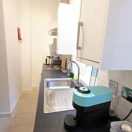 - Great Location Apartment London
